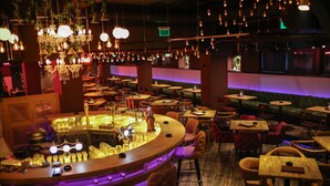 酒吧（店内）