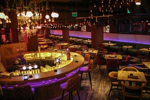 Bar (in der Unterkunft)