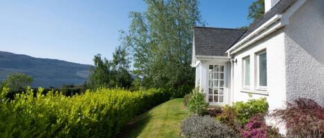 Ferienhaus, 1 Schlafzimmer, Seeblick | Hochwertige Bettwaren, individuell dekoriert, individuell eingerichtet