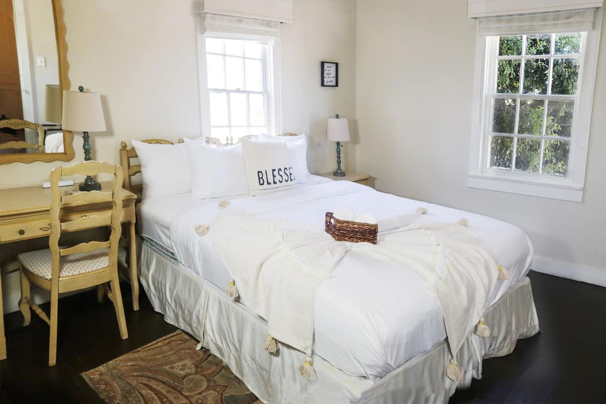 4 chambres, literie de qualité, lit avec matelas Tempur-Pedic