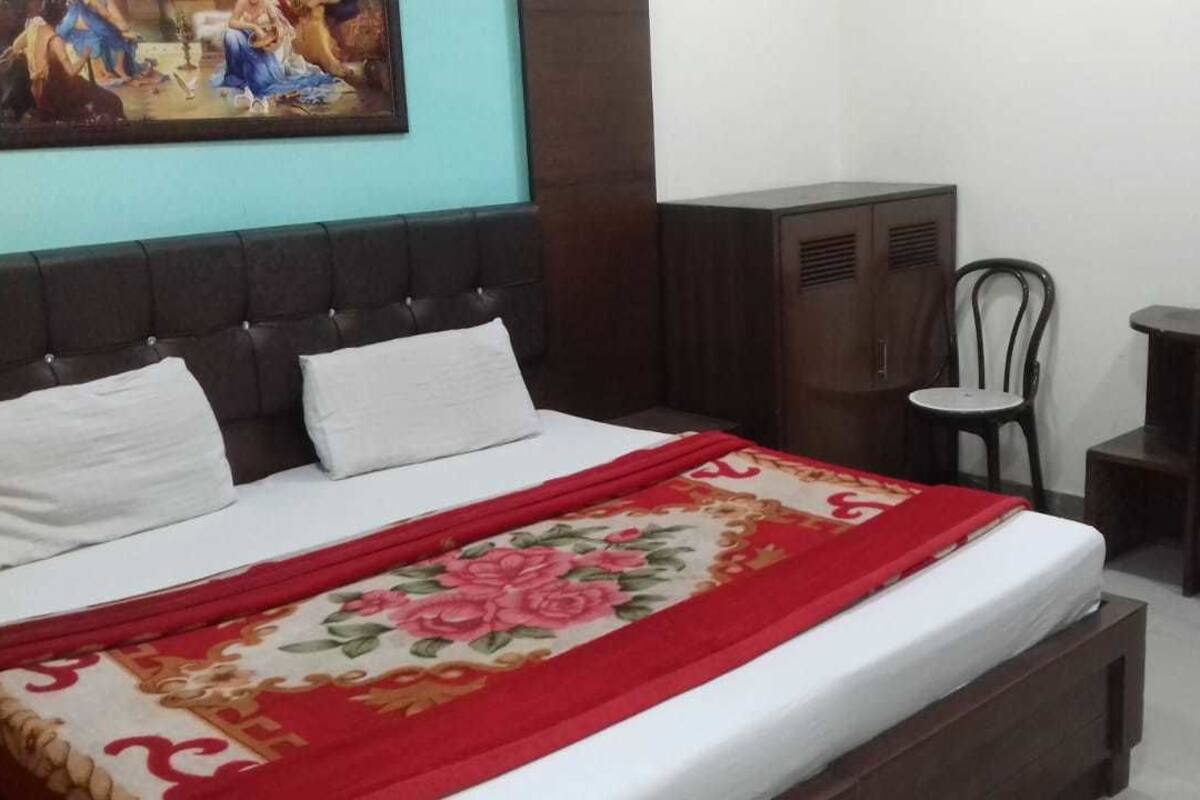 1 quarto, escrivaninha, Wi-Fi de cortesia
