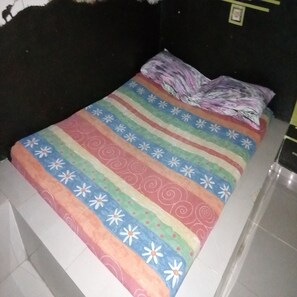 Habitació doble Comfort | 1 dormitori, roba de llit d'alta qualitat, escriptori i roba de llit 