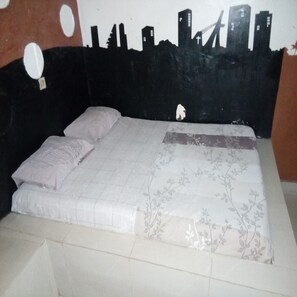 Standaard kamer | 1 slaapkamer, luxe beddengoed, een bureau, beddengoed