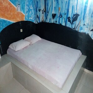 Kamar Standar | 1 kamar tidur, seprai premium, meja kerja, dan seprai linen