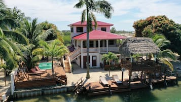 Bagian depan properti