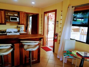 Breakfast area - Dolce Cabana Waterfront Suites (Placencia)