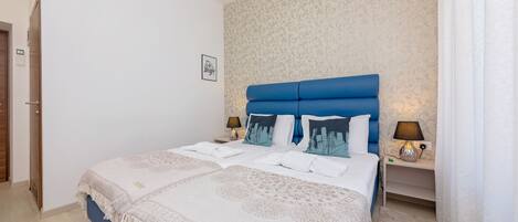 Superior-Doppel- oder -Zweibettzimmer