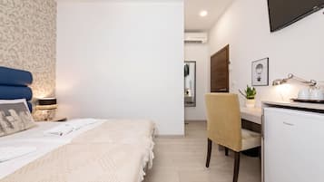 Superior Double or Twin Room | 1 bedroom, premium bedding, down comforters, in-room safe