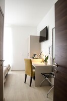 Superior Double or Twin Room | In-room business centre