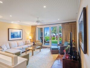 Smart TV, books, printers - REDUCED Dec-Mar! Villa 102-103 Stunning Ocean Views at Turtle Bay (Kahuku)