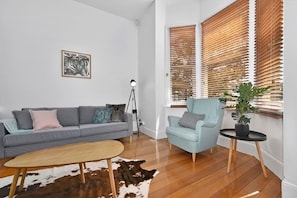 Flat-screen TV, fireplace