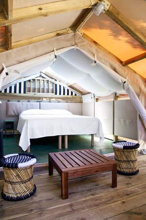 標準帳棚, 冰箱 | 免費無線上網