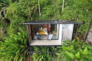 Basic Cabin | Desk, bed sheets - Lodge Paraiso Verde Manizales (Manizales)