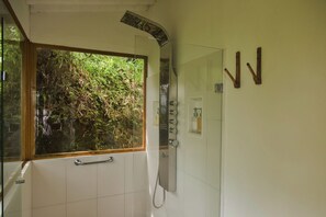 Bungalow, Garden View | Bathroom shower - Lodge Paraiso Verde Manizales (Manizales)