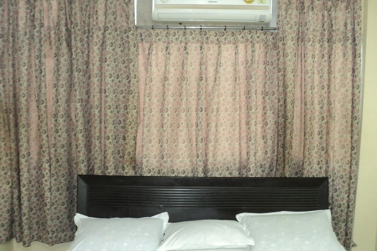 Singola Economy, 1 letto king | 13 camere, biancheria da letto di alta qualità, Wi-Fi gratuito