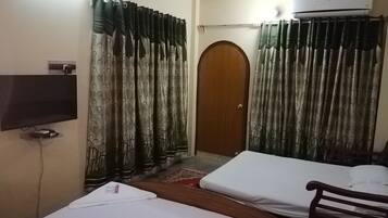 Standard-Dreibettzimmer, 1 Schlafzimmer | Ausblick vom Zimmer