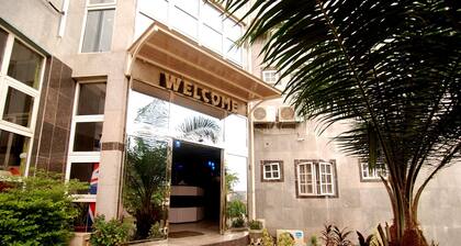 Silverland Hotel and Suites