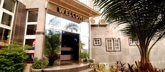 Silverland Hotel and Suites
