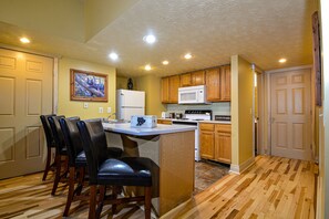 Fridge, microwave, oven, stovetop - Gatlinburg Private Cabin Creekside, Tickets, Screened Porch, Hot Tub, Pool Table (Gatlinburg)