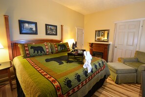 2 bedrooms, internet, bed sheets