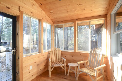 Newly Renovated Rustic Cabin  