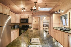 Fridge, microwave, oven, stovetop - Newly Renovated Rustic Cabin   (Tamworth)