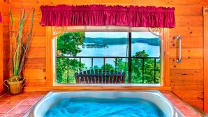 浪漫小屋, 1 張特大雙人床, 按摩浴缸, 湖景 | 按摩浴缸