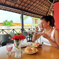 Free daily continental breakfast