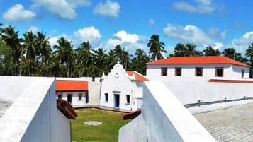 Na praia, prática de mergulho autônomo