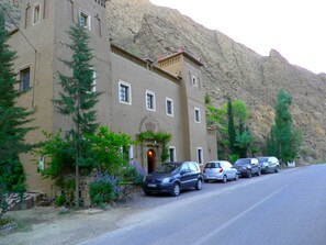 Property entrance - Auberge La fibule du dades (Ait Sedrate Jbel El Soufla)