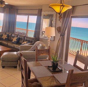 Televisor, reproductor de DVD i estèreo