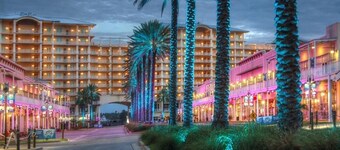 5 Star Luxury Wharf Condo 509 -  Book Now for Spring, Summer, and Fall!