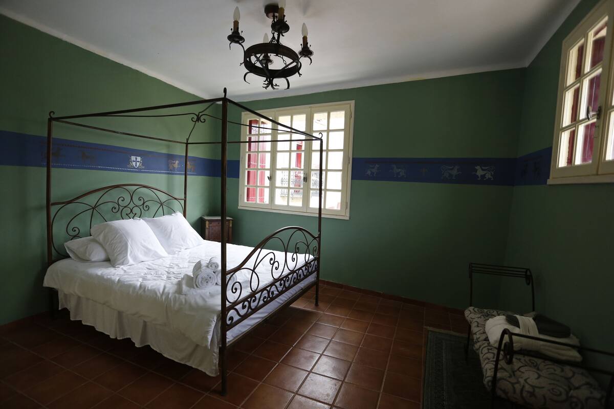 Double Room, 1 Queen Bed (King's Room)