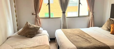 Triple Room | Free WiFi, bed sheets