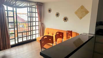 Wifi gratis y ropa de cama
