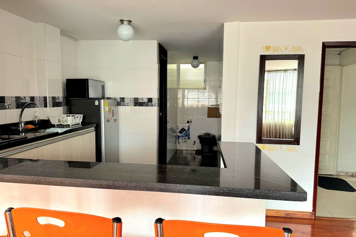 aparta estudio | microwave