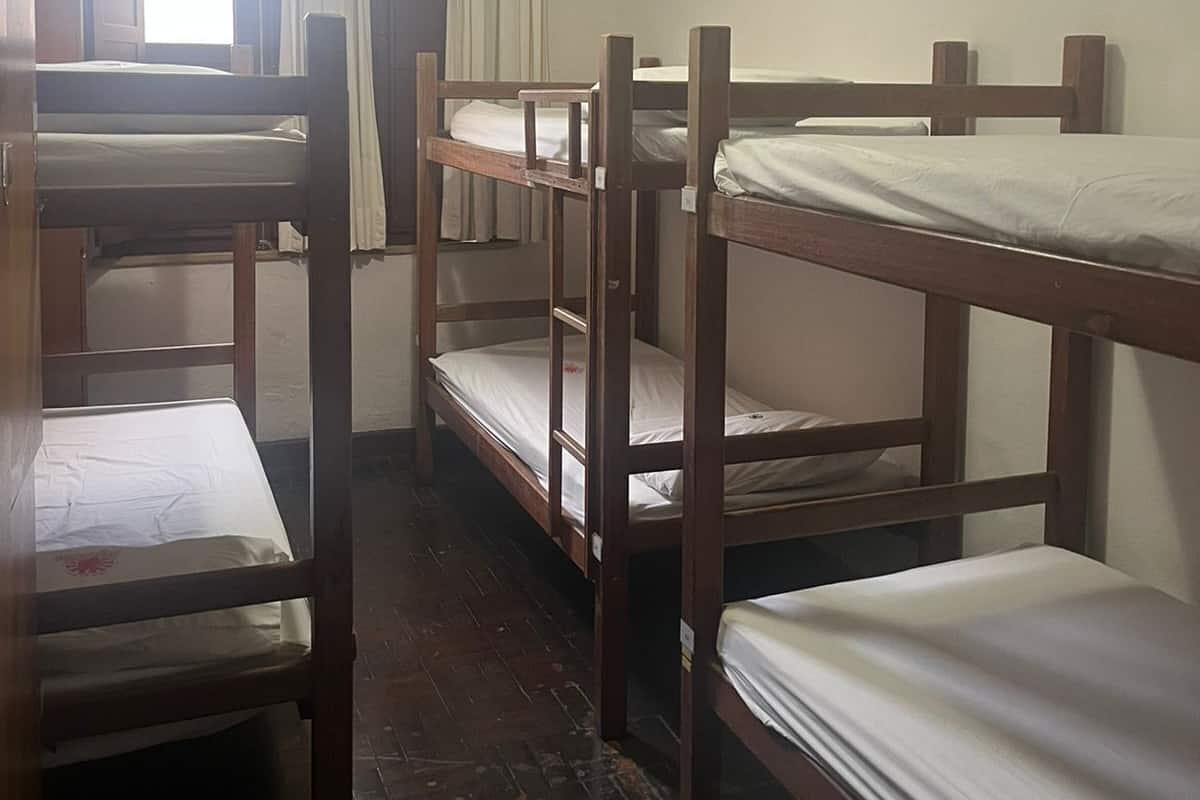 WiFi (free), bed sheets