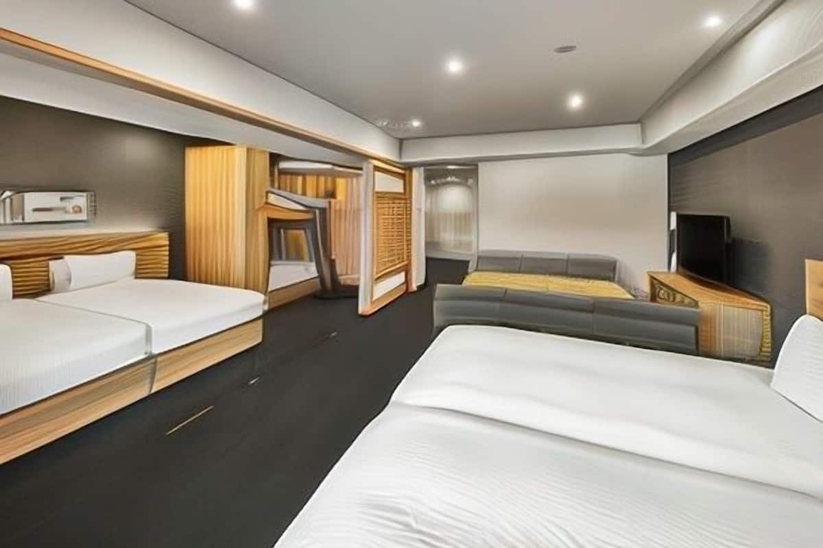 Hypo-allergenic bedding, in-room safe, desk, soundproofing