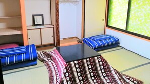 Maison en rangée romantique, 2 chambres, terrasse, vue sur la mer | Articles de minibar gratuits, bureau