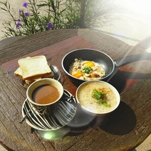 餐飲