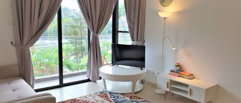 尊榮公寓, 2 間臥室 | 客廳 | 平面電視