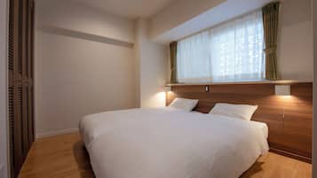 Desk, free WiFi, bed sheets