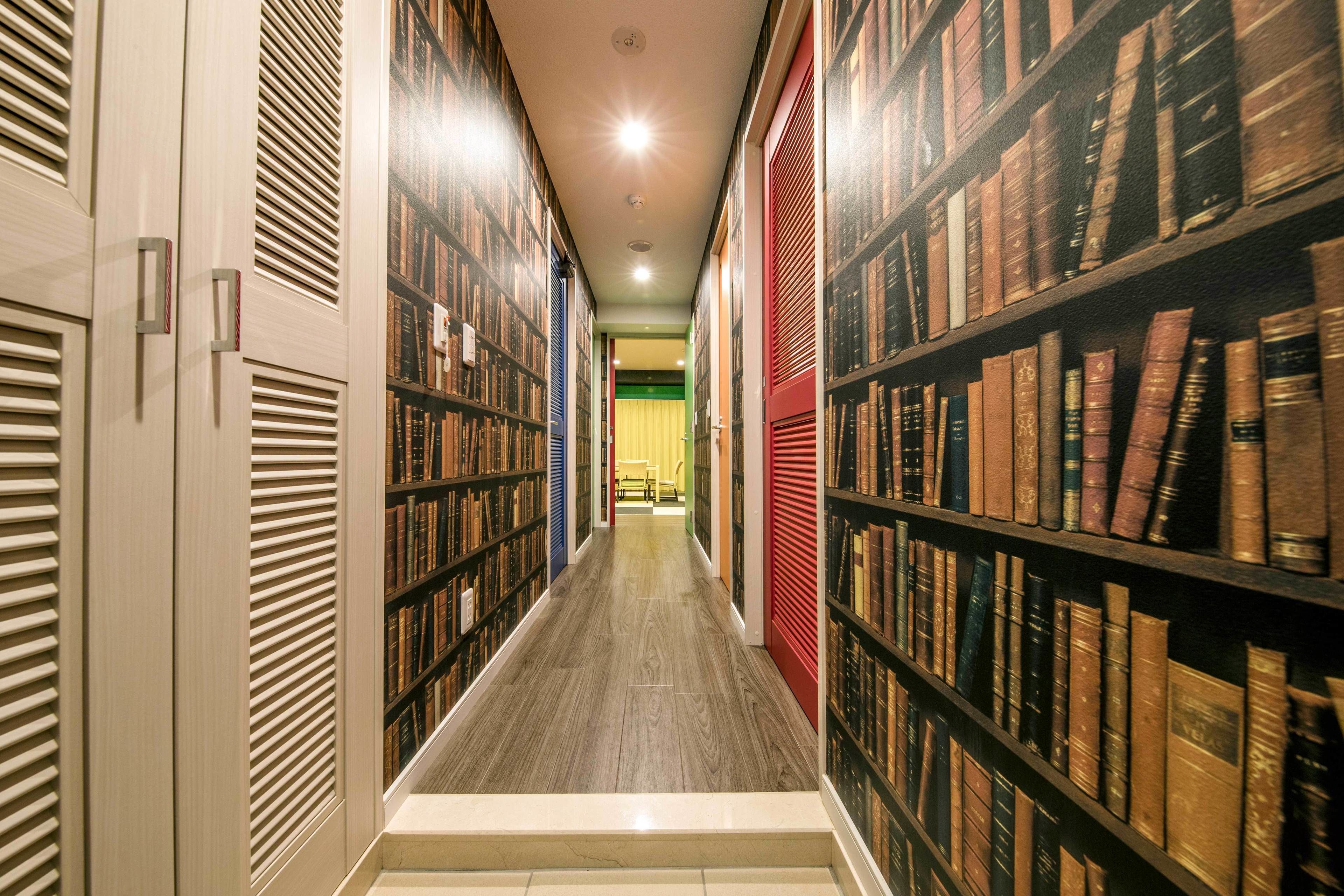 2 bedrooms, desk, free wifi, bed sheets