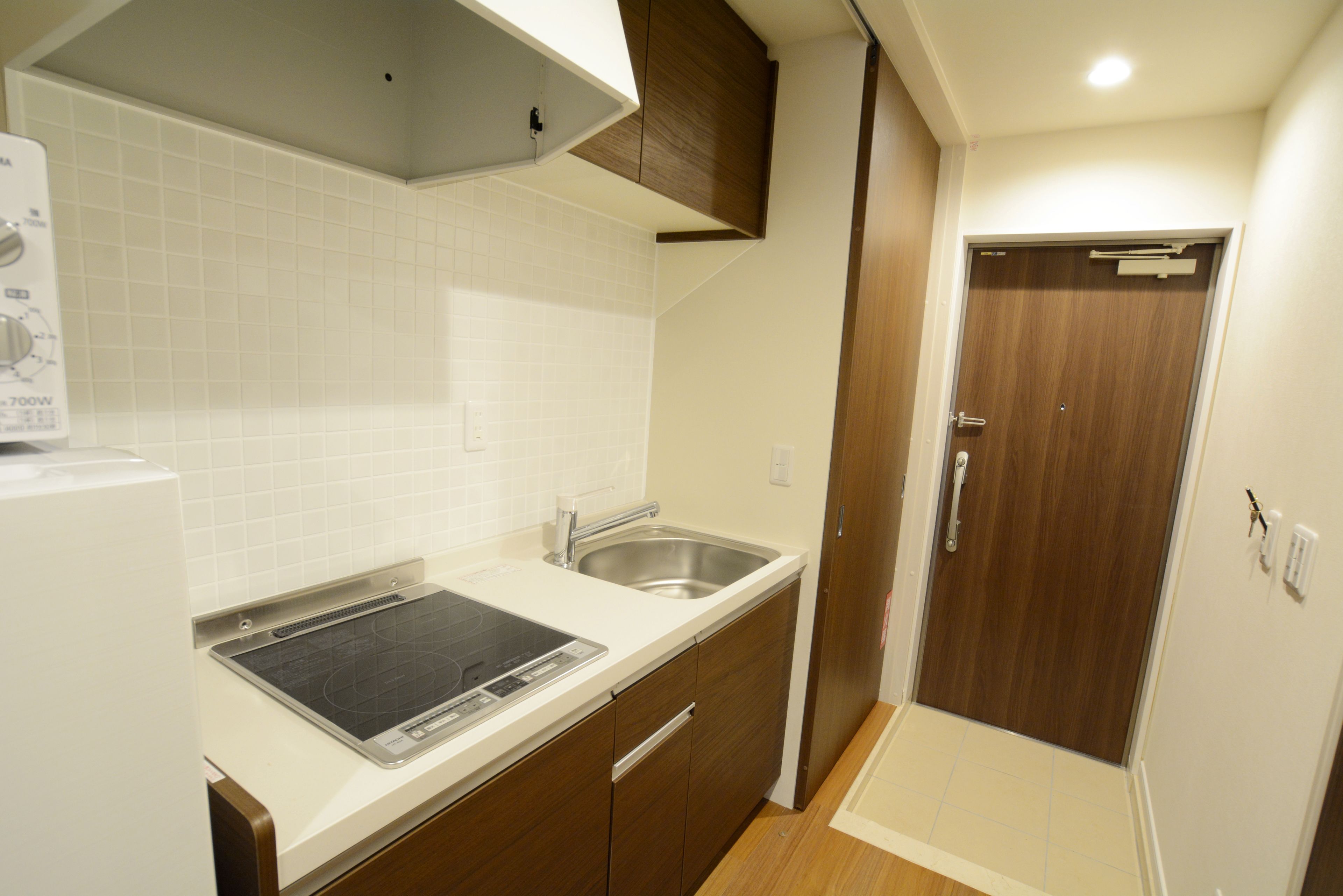 fridge, microwave, stovetop, rice cooker