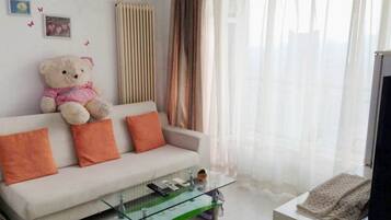 Vierbettzimmer | Schreibtisch, Verdunkelungsvorhänge, kostenloses WLAN