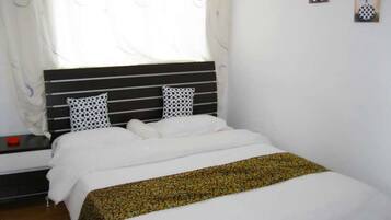 Familienzimmer | Schreibtisch, Verdunkelungsvorhänge, kostenloses WLAN