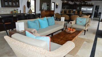 Biệt thự dành cho gia đình, 6 phòng ngủ, quang cảnh bãi biển | 6 phòng ngủ, bàn ủi/dụng cụ ủi quần áo