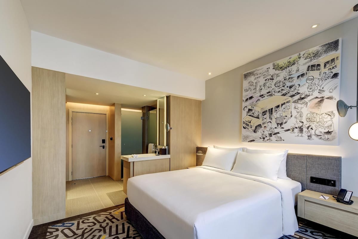 Deluxe Room, 1 Double Bed | 1 bedroom, in-room safe, blackout curtains, soundproofing