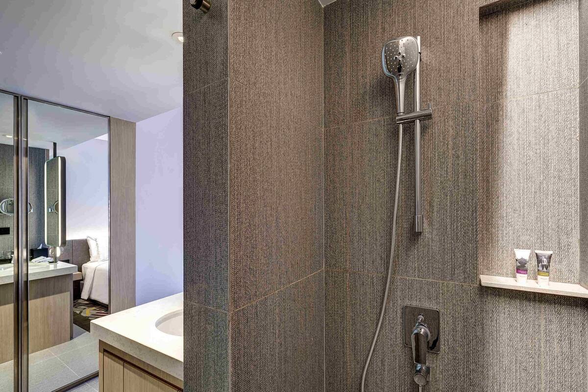 1 bedroom, in-room safe, blackout curtains, soundproofing
