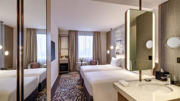 1 bedroom, in-room safe, blackout curtains, soundproofing